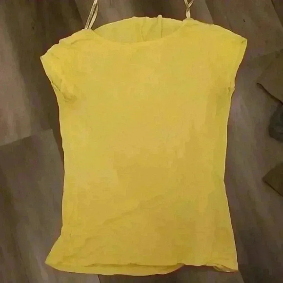 Women's Tops  - Picture 4 of 4